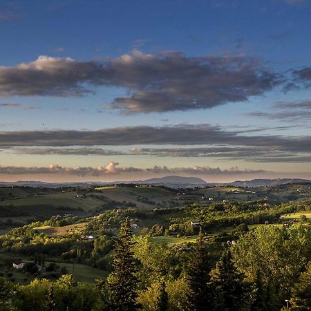 Apartamento Cavour Elegante Loft In Centro Macerata Exterior foto