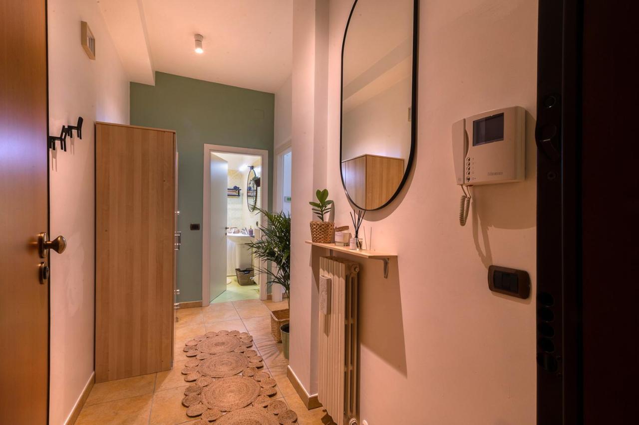 Apartamento Cavour Elegante Loft In Centro Macerata Exterior foto